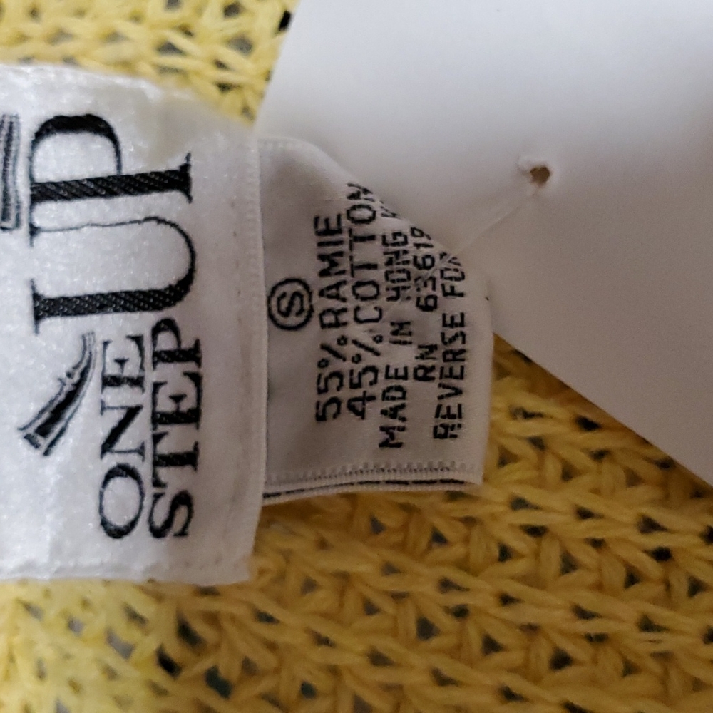 Sweater - Picture 3 of 3